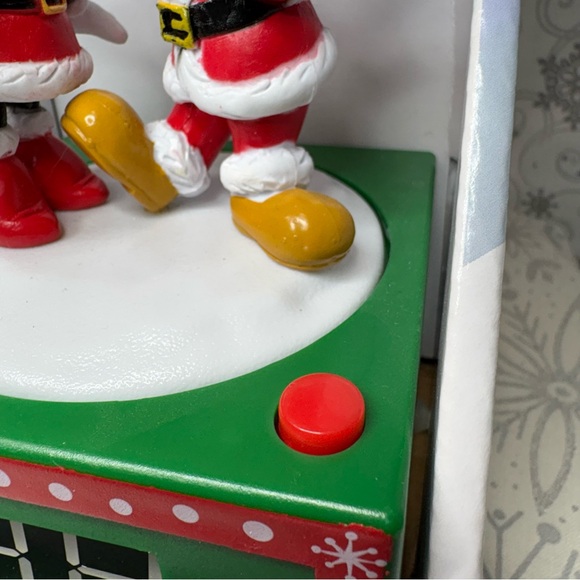 Disney Mickey Mouse Minnie Mouse Animated Talking Countdown 2 Christmas Calendar - Picture 7 of 12